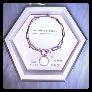 Mother Of Pearl Bracelet NWT